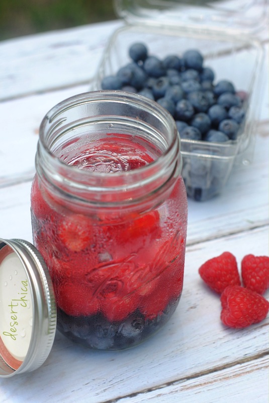 As summer approaches everyone is looking for healthy recipes to help with improved health and weight loss, Raspberry Infused water combined with Blueberry Infused water makes an awesome alternative to juice using fresh fruit. Learn how to make Blueberry and Raspberry infused water to enjoy after your morning workout.