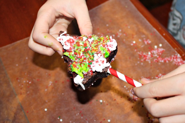 Kids decorating Christmas Tree Brownie Pops