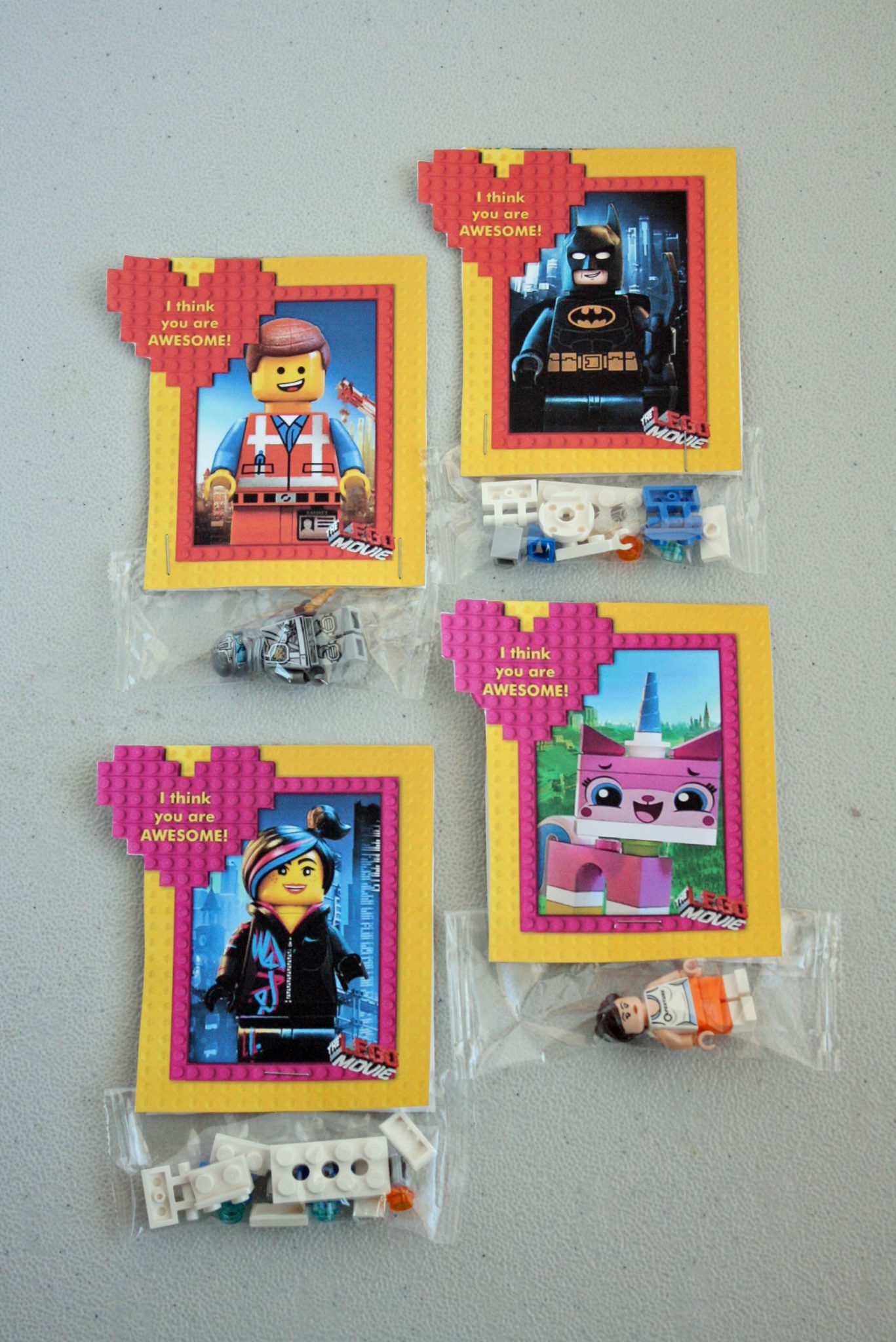 These awesome LEGO movie valentines cards are perfect for your children to pass out to friends in their classroom. Add a creative DIY touch by attaching some LEGO bricks or other Lego favors like minifigures. Lego Printable Valentines | LEGO Valentines Cards