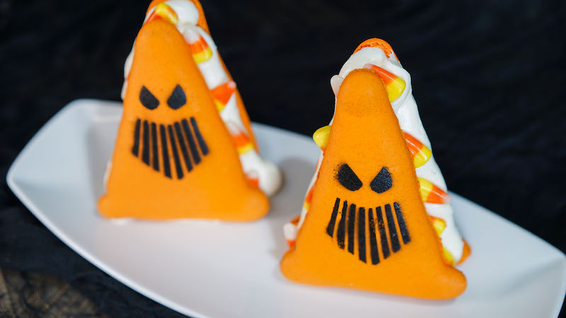 Spoke-y Cozy Cone Cookies at Cars Land