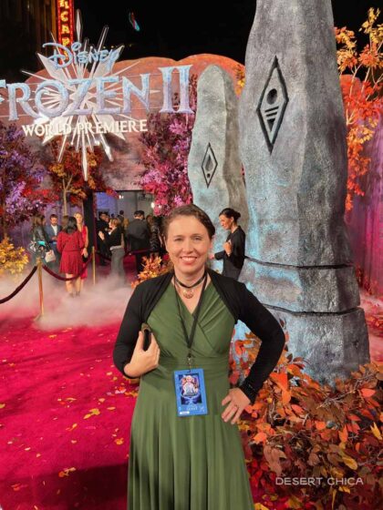 Girl in green dress at Frozen 2 red carpet